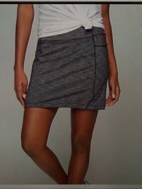 Athleta Heathered Gray Excursion Skort SzS